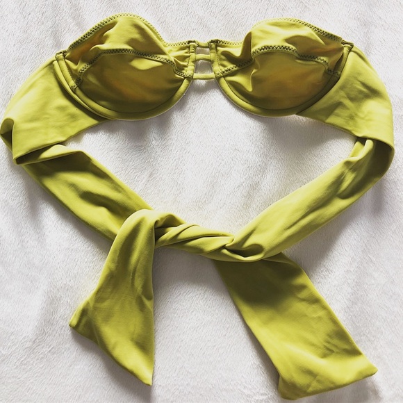 acacia swimwear Other - Acacia Mykonos top in Lilikoi